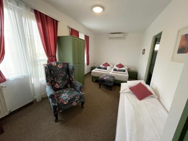 Villa Astoria บาลาตองโยรอค ภายนอก รูปภาพ